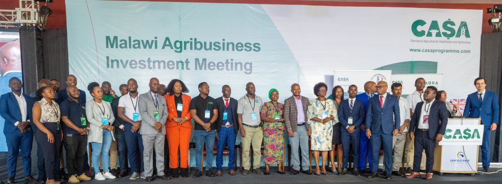 The investment meeting closed with Mumbi Maina of AGRA inviting all of the participating agribusinesses, speakers and investors on to the stage as she encouraged them to deliver on the ambitious action plans devised at the meeting